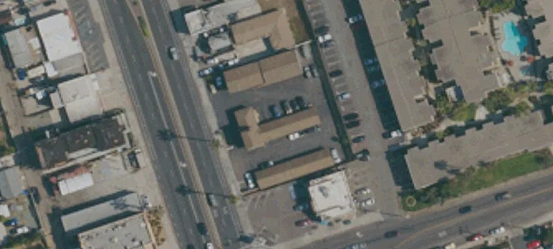 1089 Broadway