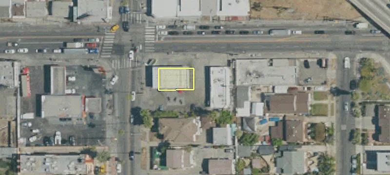 4590 Melrose Ave