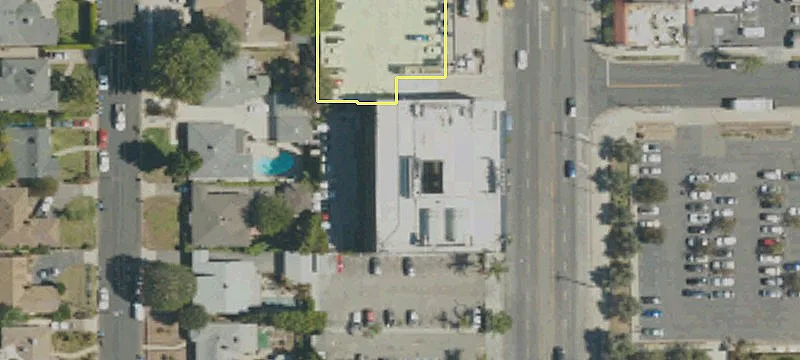 5121 Van Nuys Blvd
