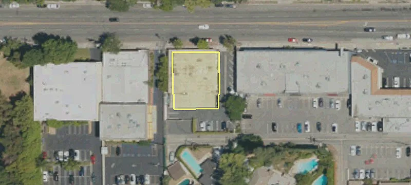 14140 Magnolia Blvd