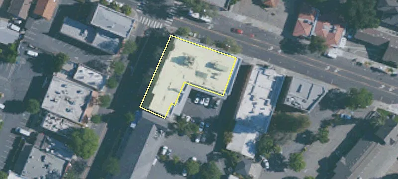 438 Main St