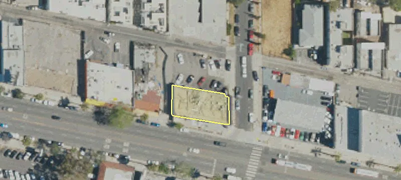 15001 Ventura Blvd
