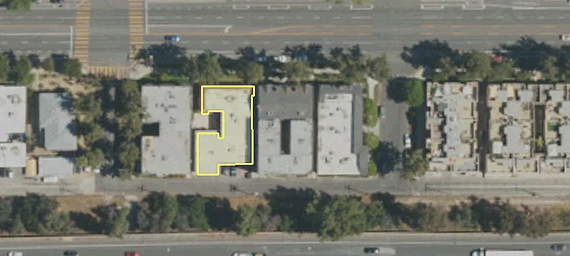 13042 Riverside Dr
