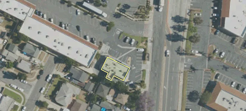 8890 Whittier Blvd