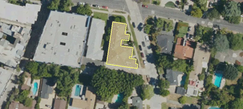 4321 Saugus Ave