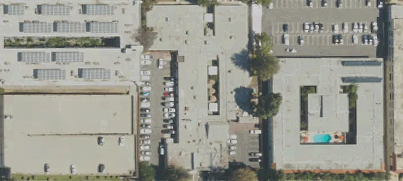 14401 Huston St