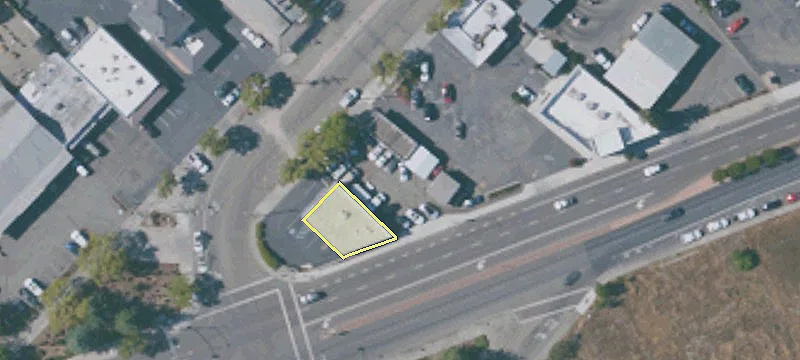 2605 Old 1st St