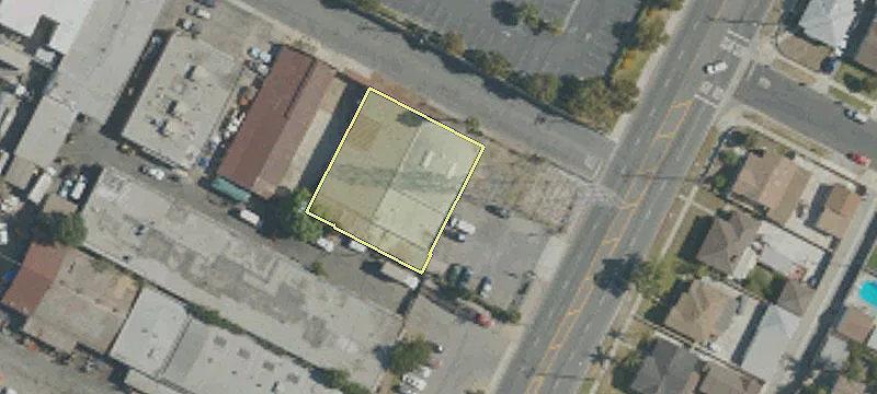 5135 Paramount Blvd