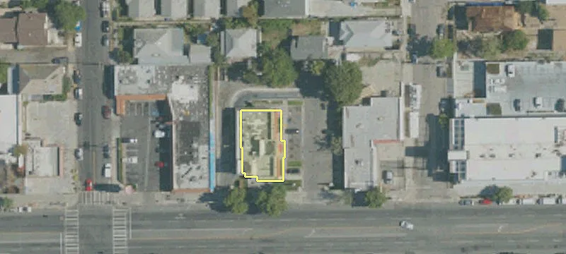 3215 Broadway