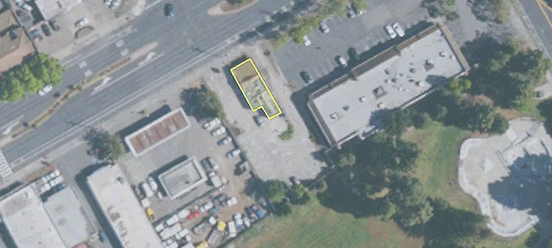 390 10th Rd