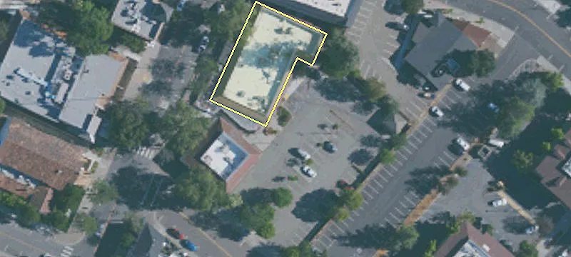 300 Main St
