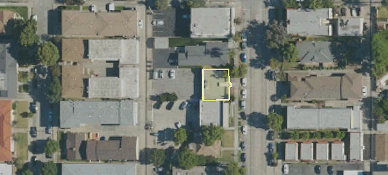 6313 Greenleaf Ave