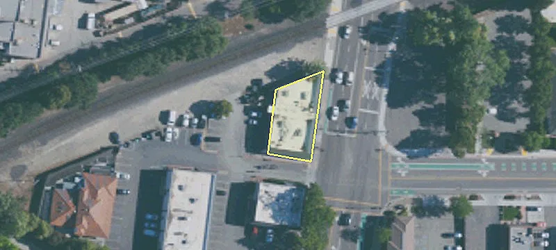 929 Main St