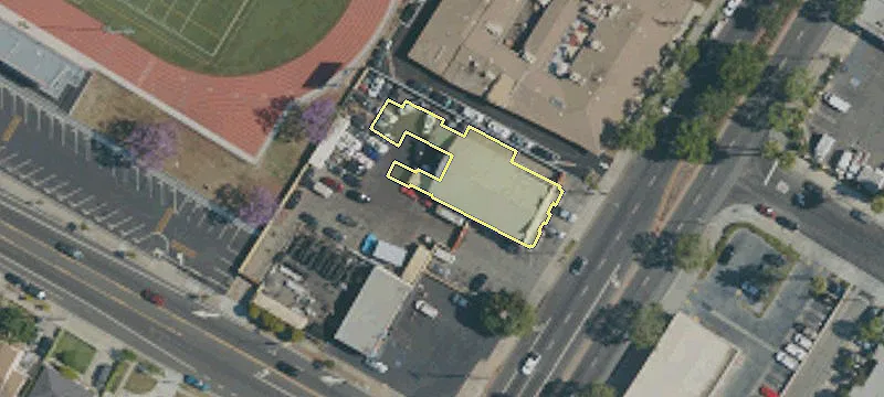 13033 Paramount Blvd