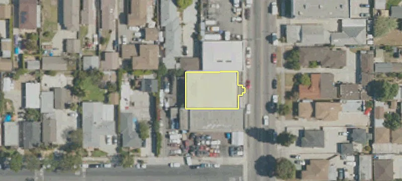 9817 Inglewood Ave
