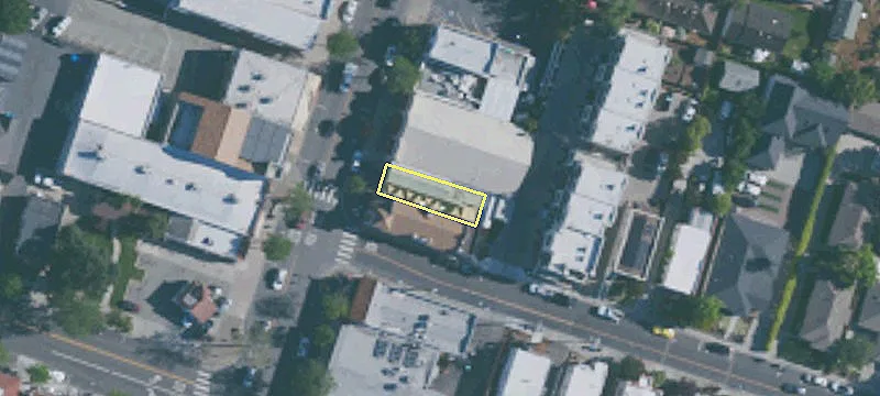 706 Main St
