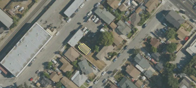3757 Holly Ave