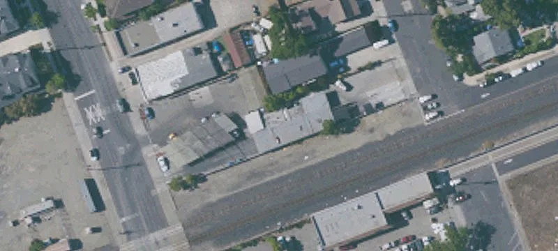 220 L St