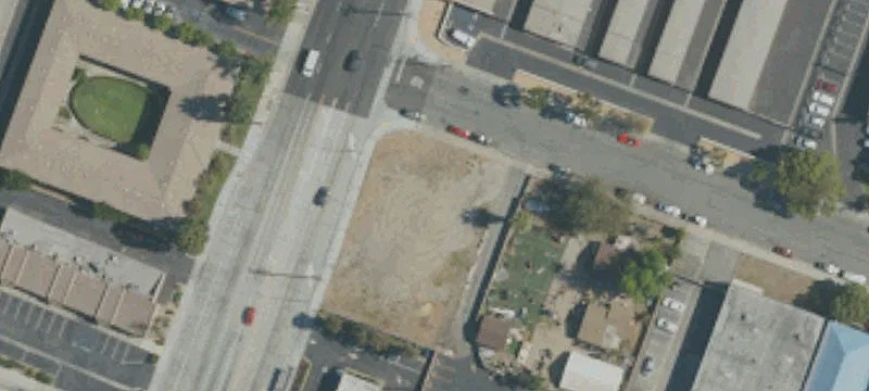 9006 Bermudez St
