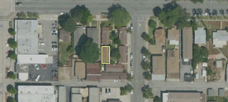 122 Bennett Ave
