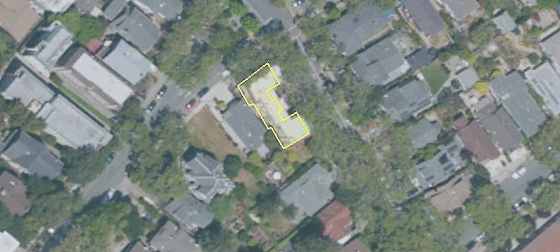 898 Kingston Ave