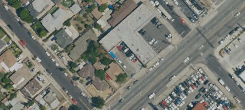 13943 Van Nuys Blvd
