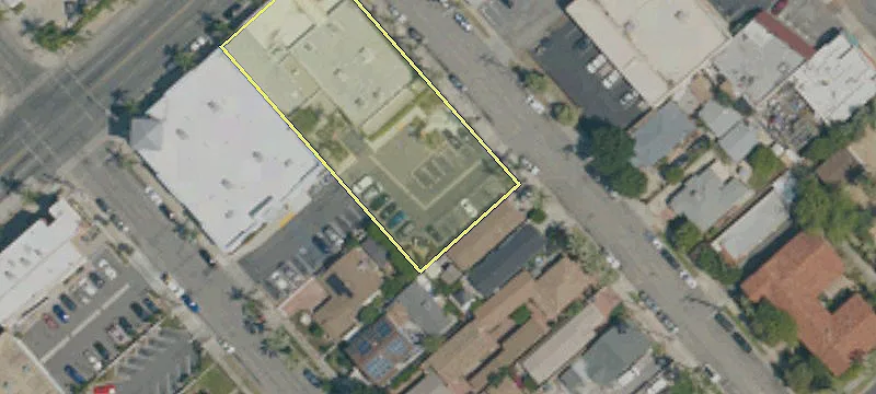 1130 Coronel St