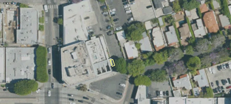 8777 Beverly Blvd