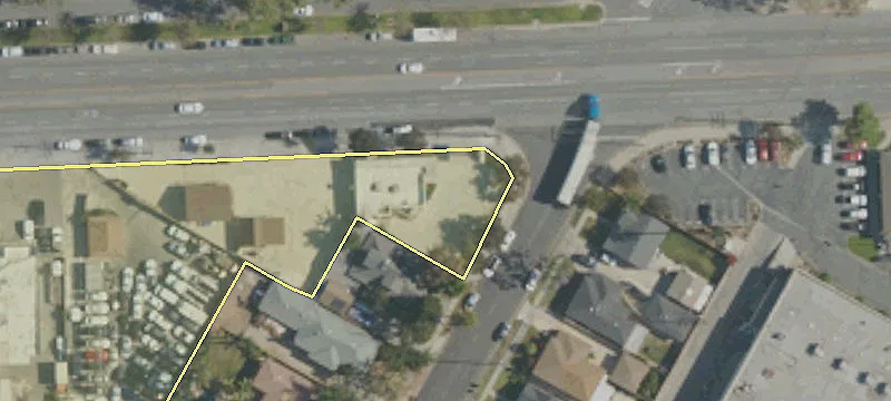 9222 Rosecrans Ave