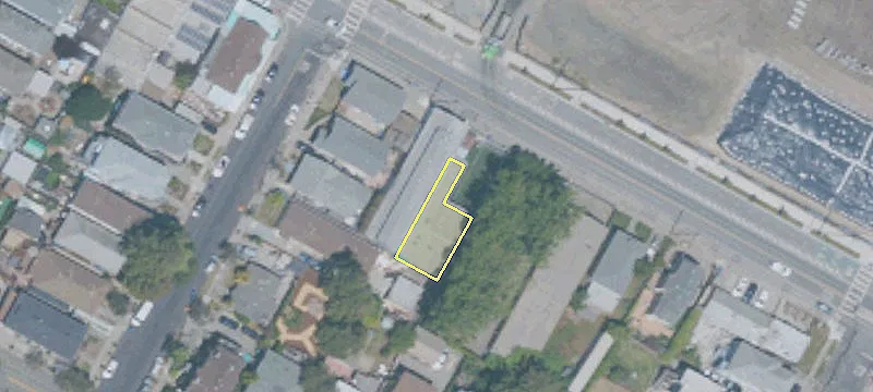 2006 Clement Ave
