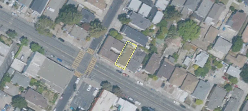 2105 Lincoln Ave