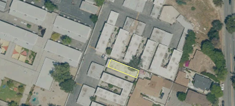 665 Altadena Dr