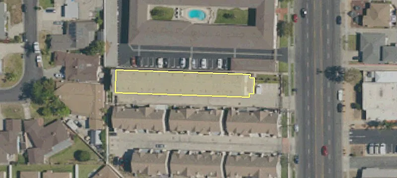 15531 Woodruff Ave