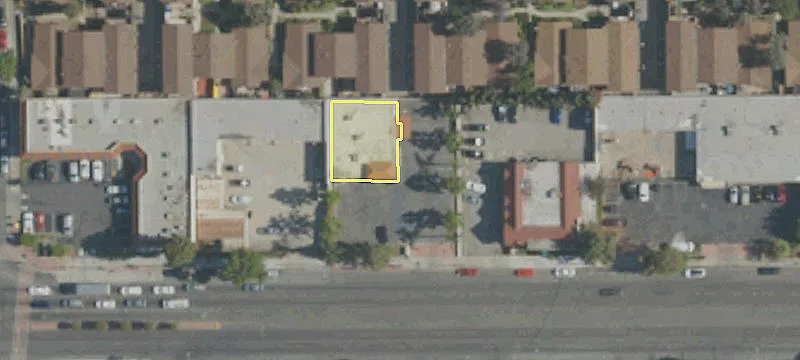 8543 Rosecrans Ave