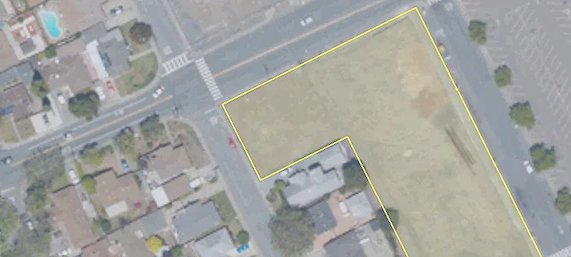 596 Paseo Grande