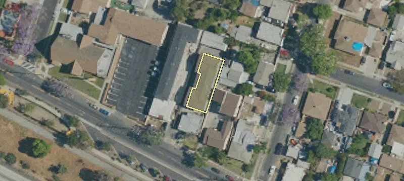 3667 Fernwood Ave