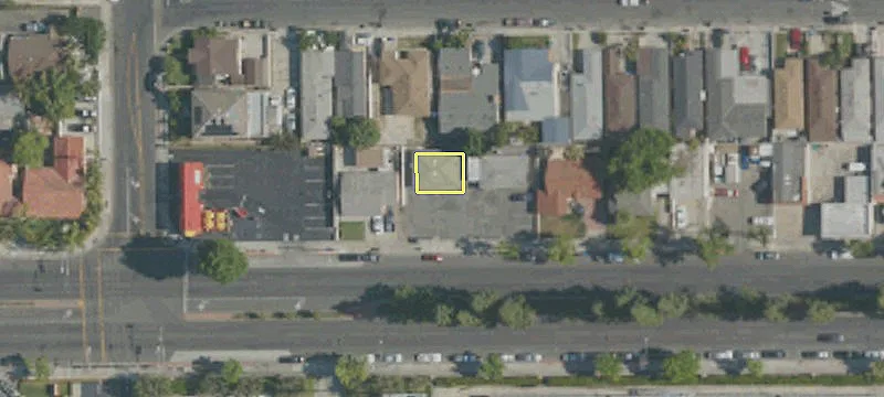 8221 Rosecrans Ave