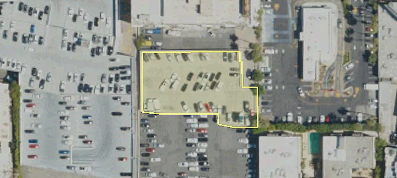 15718 Ventura Blvd