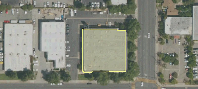 2275 Auto Ctr Dr