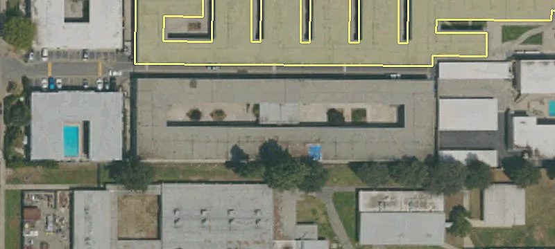 370 Cerritos Ave