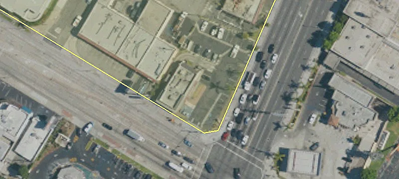 10037 Lakewood Blvd