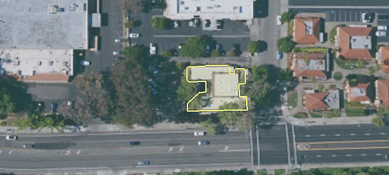 998 Murrieta Blvd