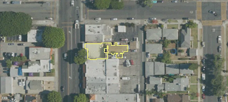 15502 Paramount Blvd