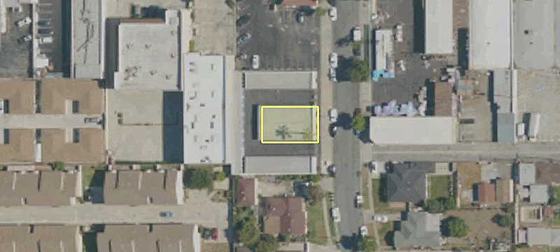 2747 La Presa Ave