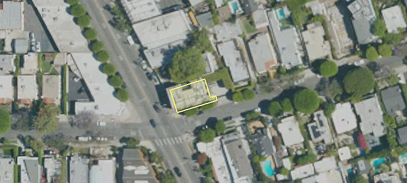 450 Robertson Blvd