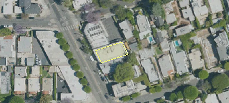 462 Robertson Blvd