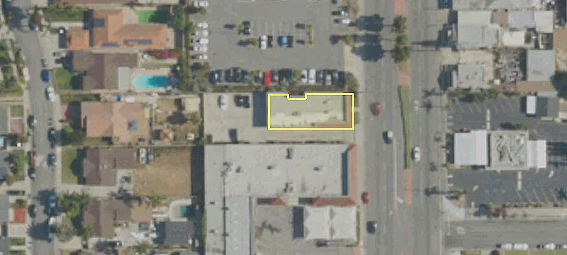 15717 Lakewood Blvd