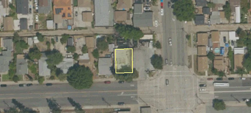 345 White Ave