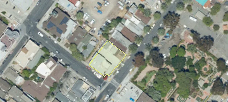 233 Sumner Ave