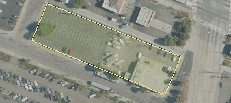 5521 Sheila St